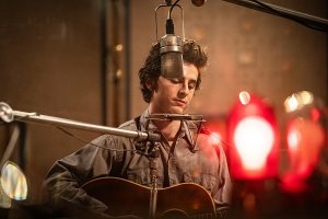 Noodling Bob Dylan Biopic ‘A COMPLETE UNKNOWN’ Riffs On the Myth of the Unknowable Artist