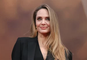 Trailer: Jolie In COUTURE